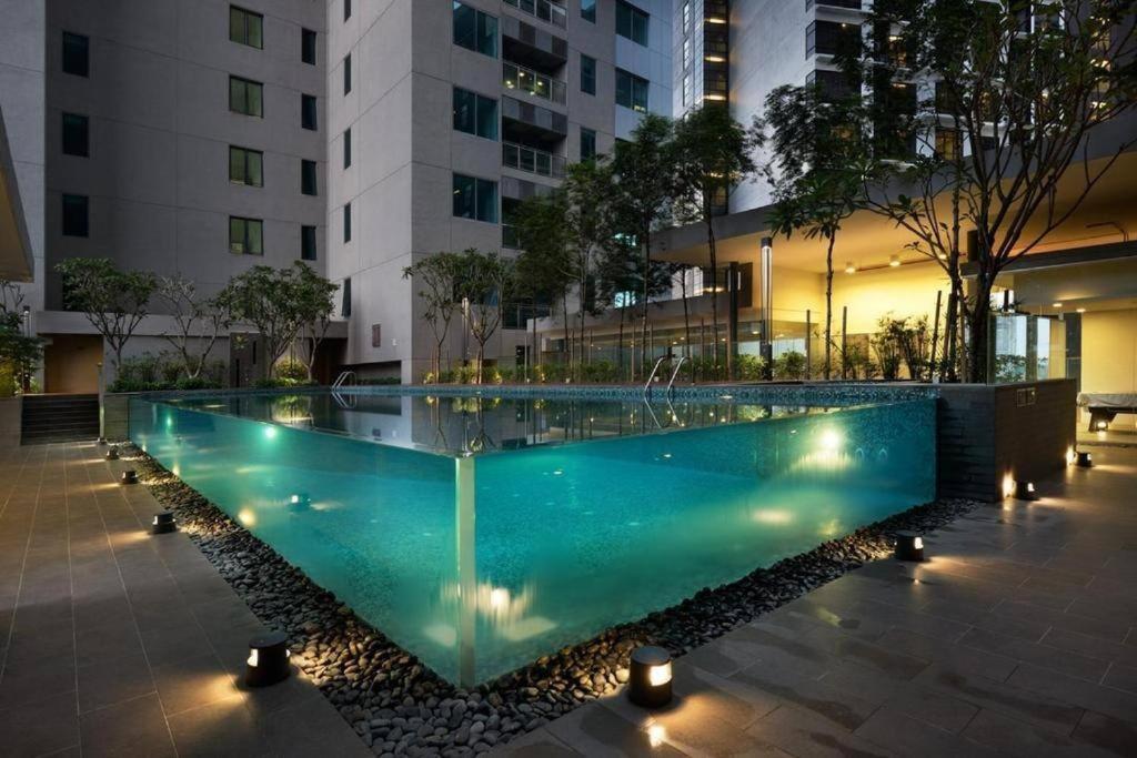 Summer Suites Apartment @Klcc By Sarah'S Lodge Куала-Лумпур Екстер'єр фото