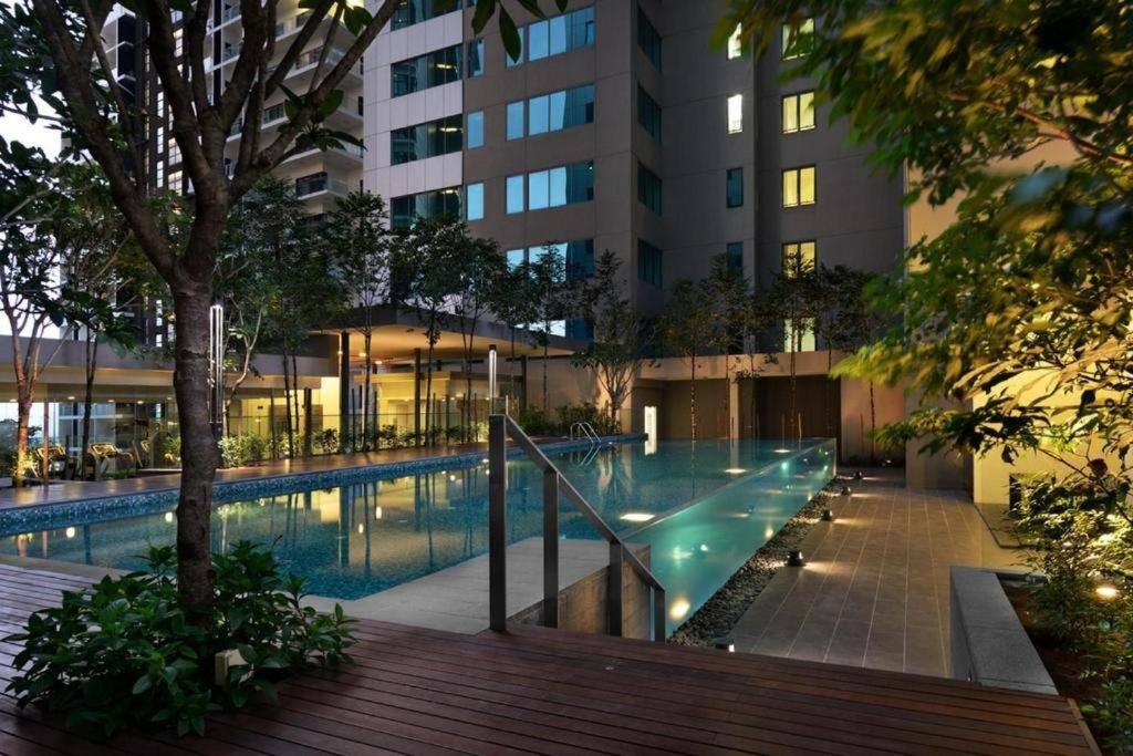 Summer Suites Apartment @Klcc By Sarah'S Lodge Куала-Лумпур Екстер'єр фото