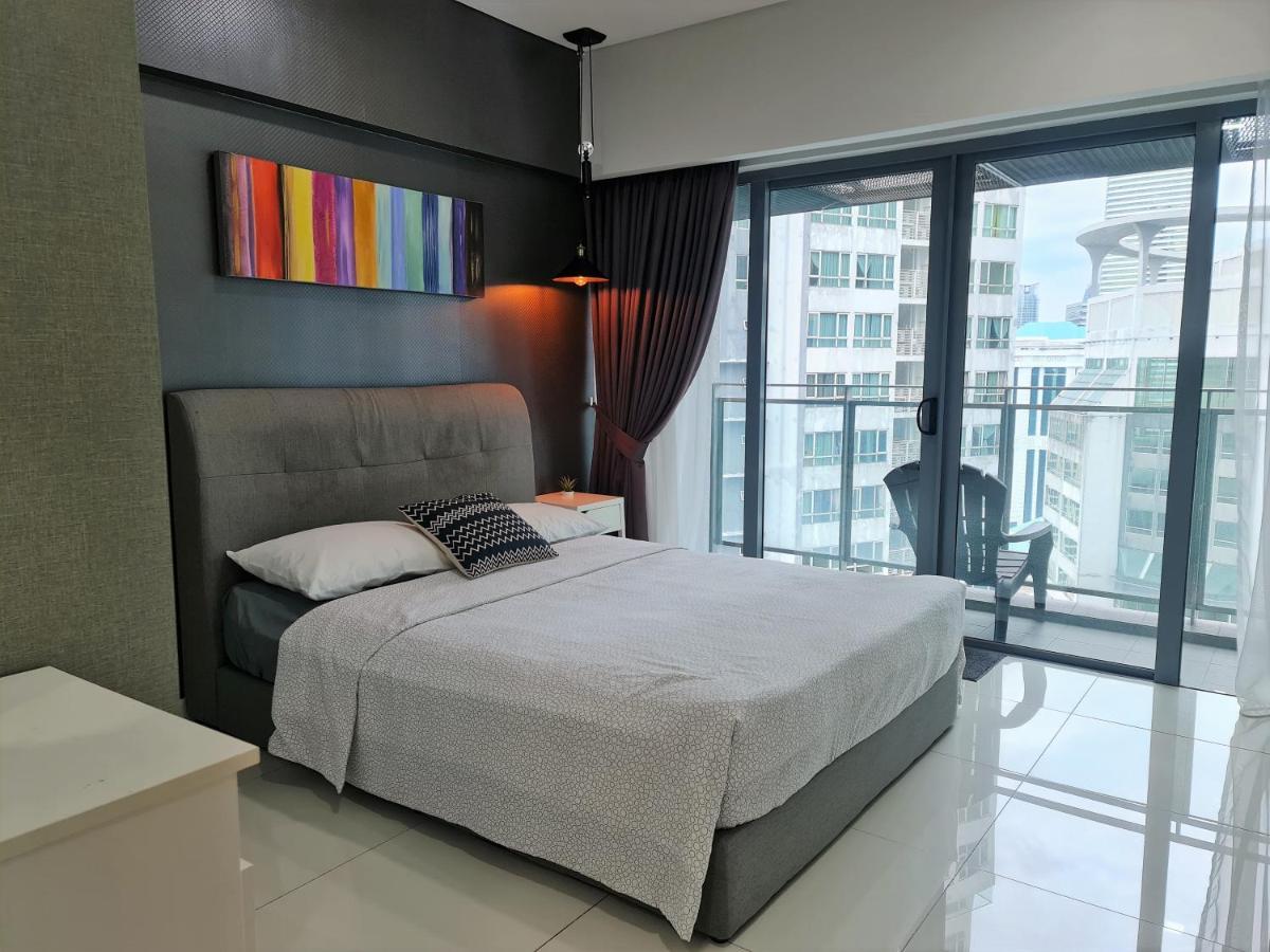 Summer Suites Apartment @Klcc By Sarah'S Lodge Куала-Лумпур Екстер'єр фото